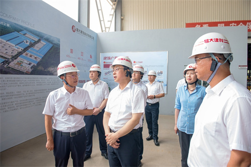 市委書記劉運(yùn)來(lái)集團(tuán)調(diào)研 集團(tuán)董事長(zhǎng)徐鵬強(qiáng)、總裁朱九洲陪同