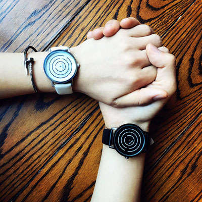 極簡無指針迷宮概念手表